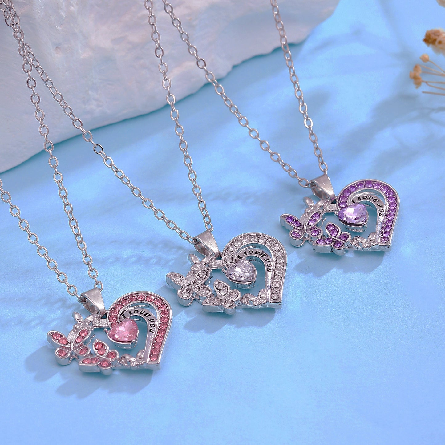 Butterfly Love Necklace With Rhinestones Fashion Personality Hollow Heart-shaped Clavicle Chain Pendant Necklace For Valentine's Day