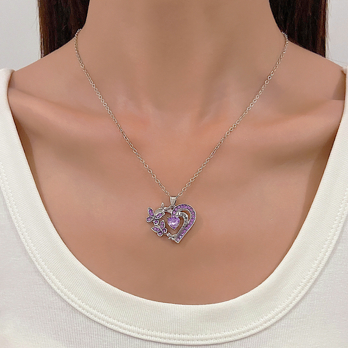 Butterfly Love Necklace With Rhinestones Fashion Personality Hollow Heart-shaped Clavicle Chain Pendant Necklace For Valentine's Day