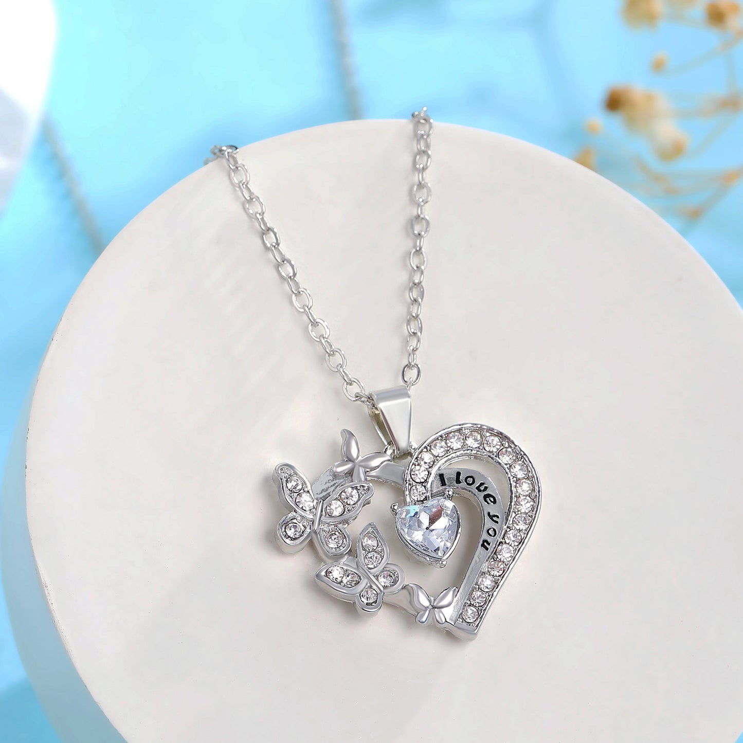 Butterfly Love Necklace With Rhinestones Fashion Personality Hollow Heart-shaped Clavicle Chain Pendant Necklace For Valentine's Day